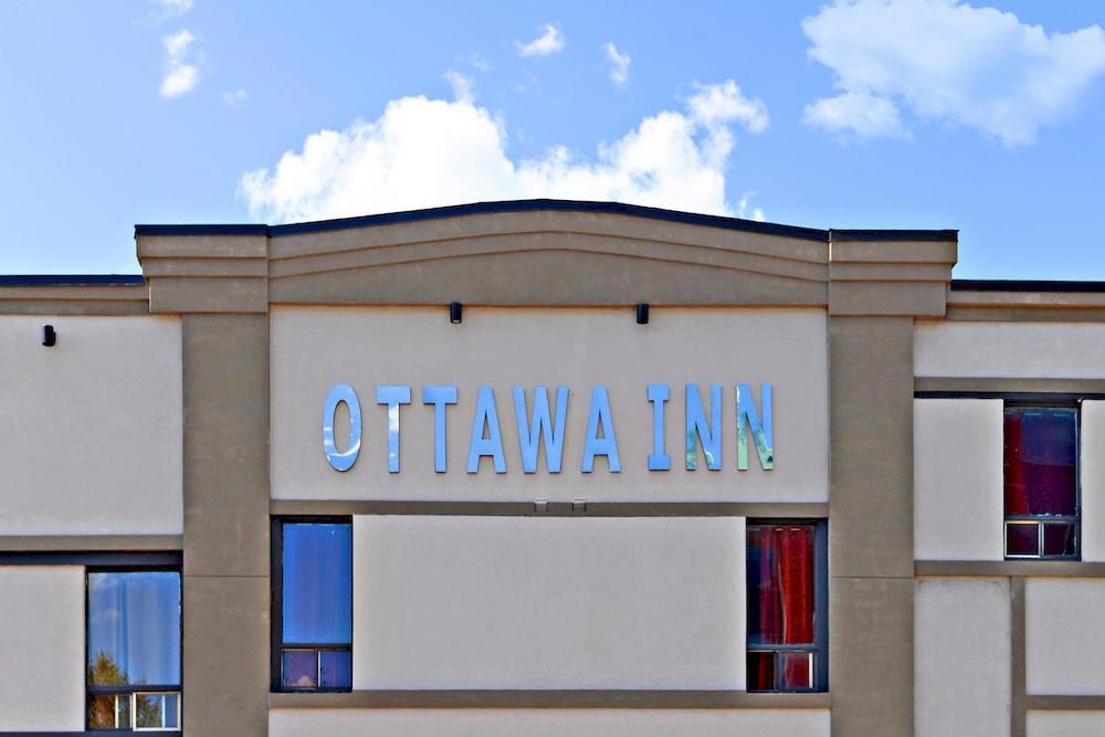 Ottawa Inn Hotel Zewnętrze zdjęcie